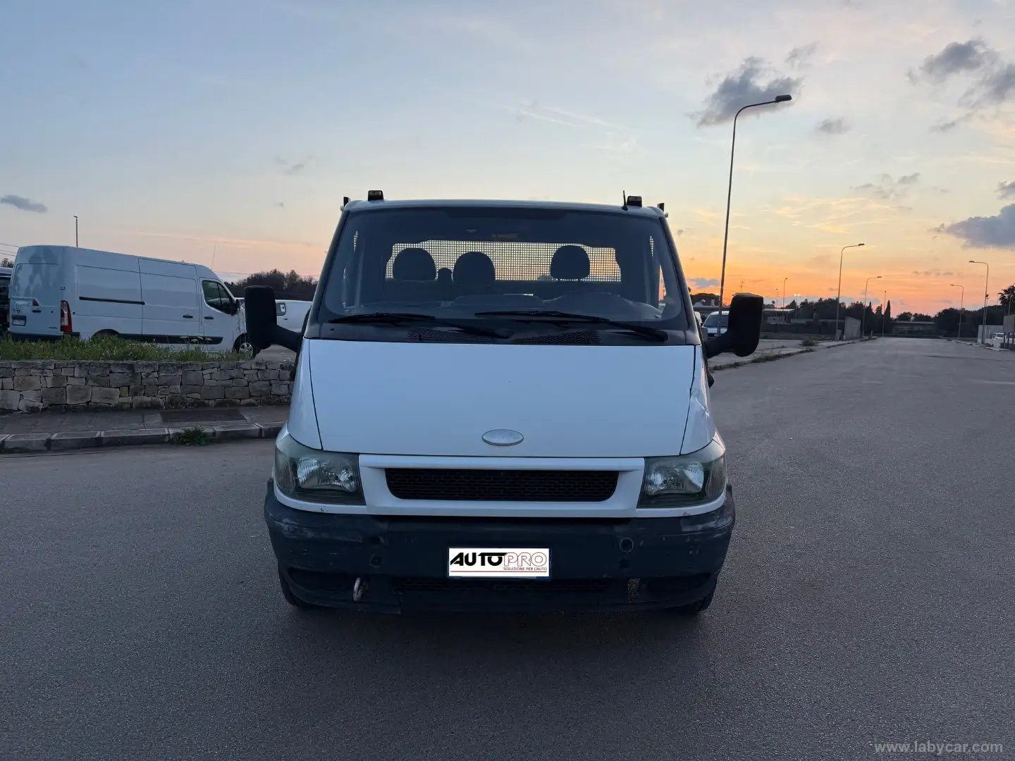 Ford Transit 350 2.4 TD/90 PL Cabinato Bianco - 1