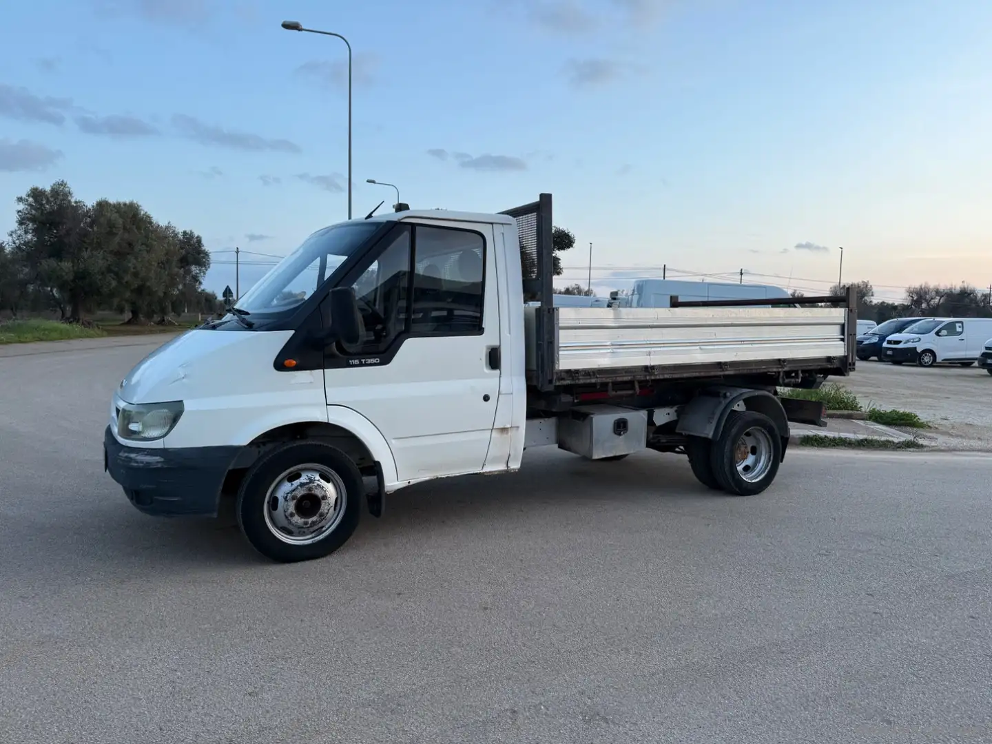 Ford Transit 350 2.4 TD/90 PL Cabinato Bianco - 2