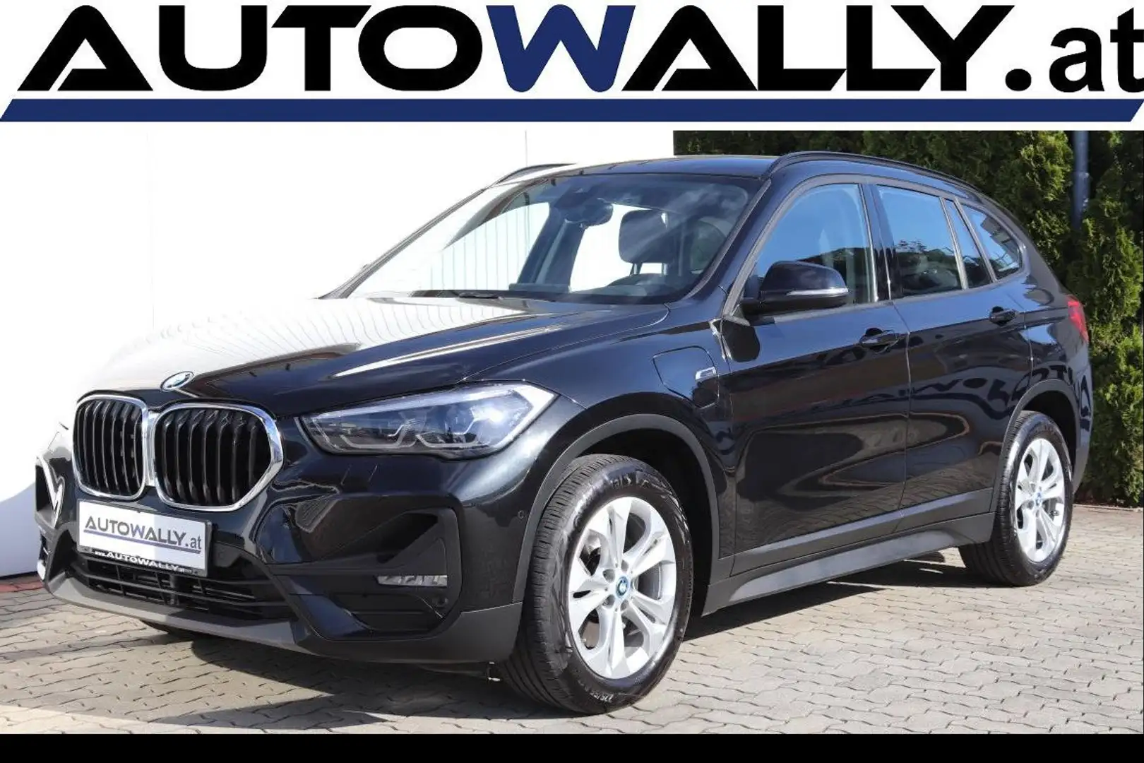 BMW X1 xDrive25e PHEV Aut. Schwarz - 1