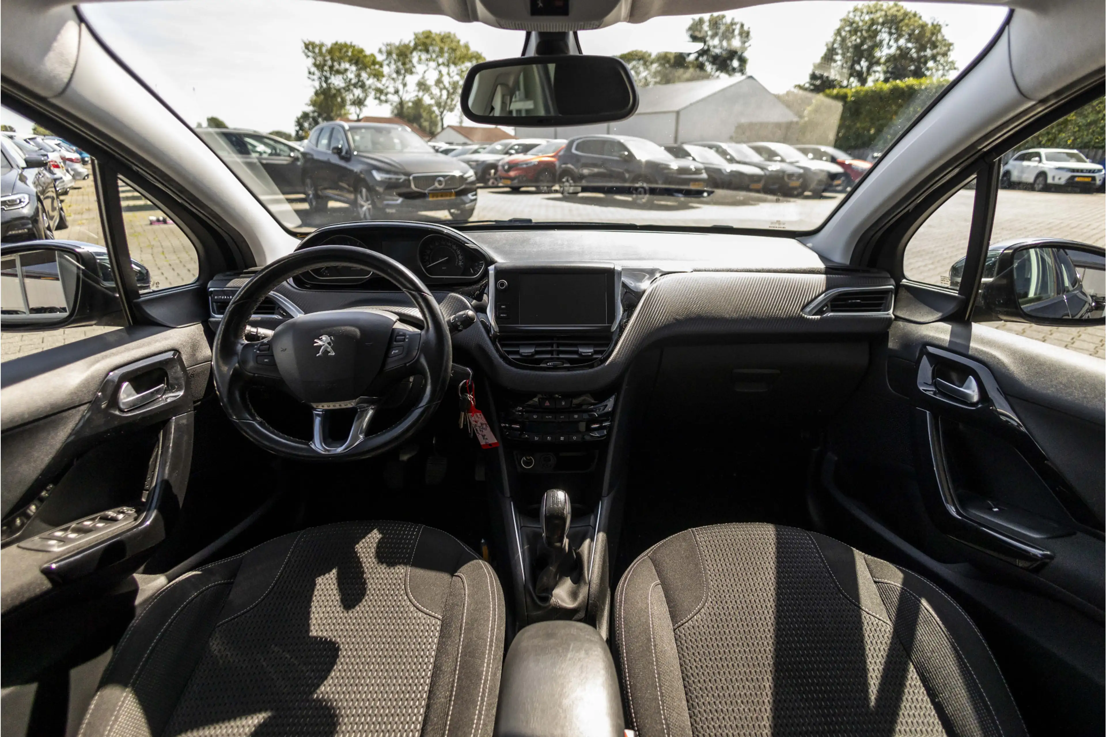 Peugeot 208 1.2 PureTech Blue Lease Executive Binnen inruil - — photo 16
