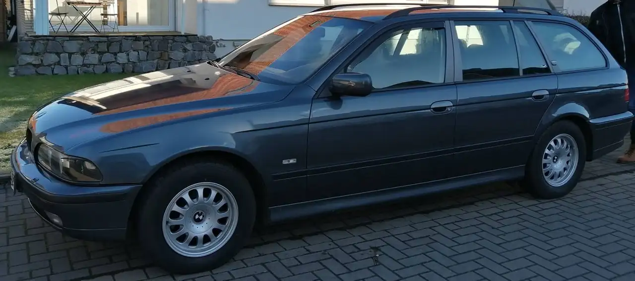 BMW 520 Executive schakel cruise control automatische climate airco met 2 zones afneembare trekhaak schuifdak stoelverwarm ., foto 1