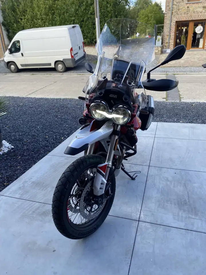 Moto Guzzi V 85 TT