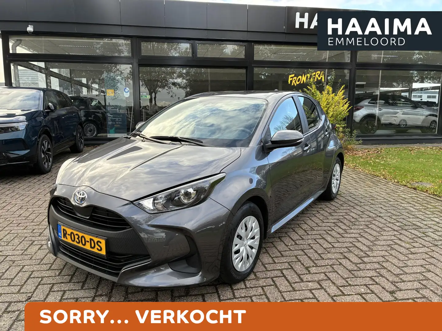 Toyota Yaris 1.5 Hybrid Active 5-Deurs | Climate control | Appl Grijs - 1