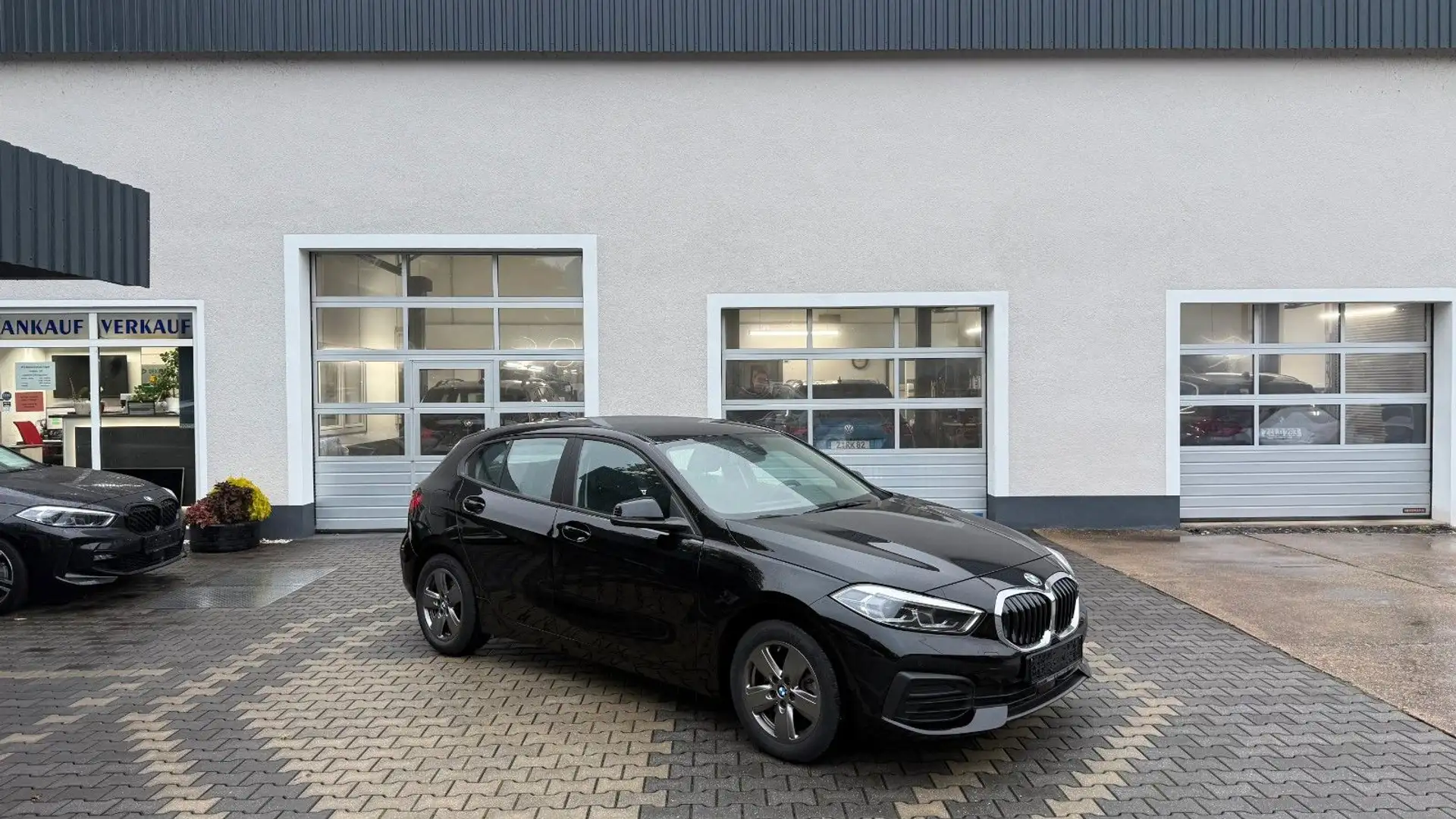 BMW 118 i Live Cockpit Porf DAB LED Tempom Navi Schwarz - 1