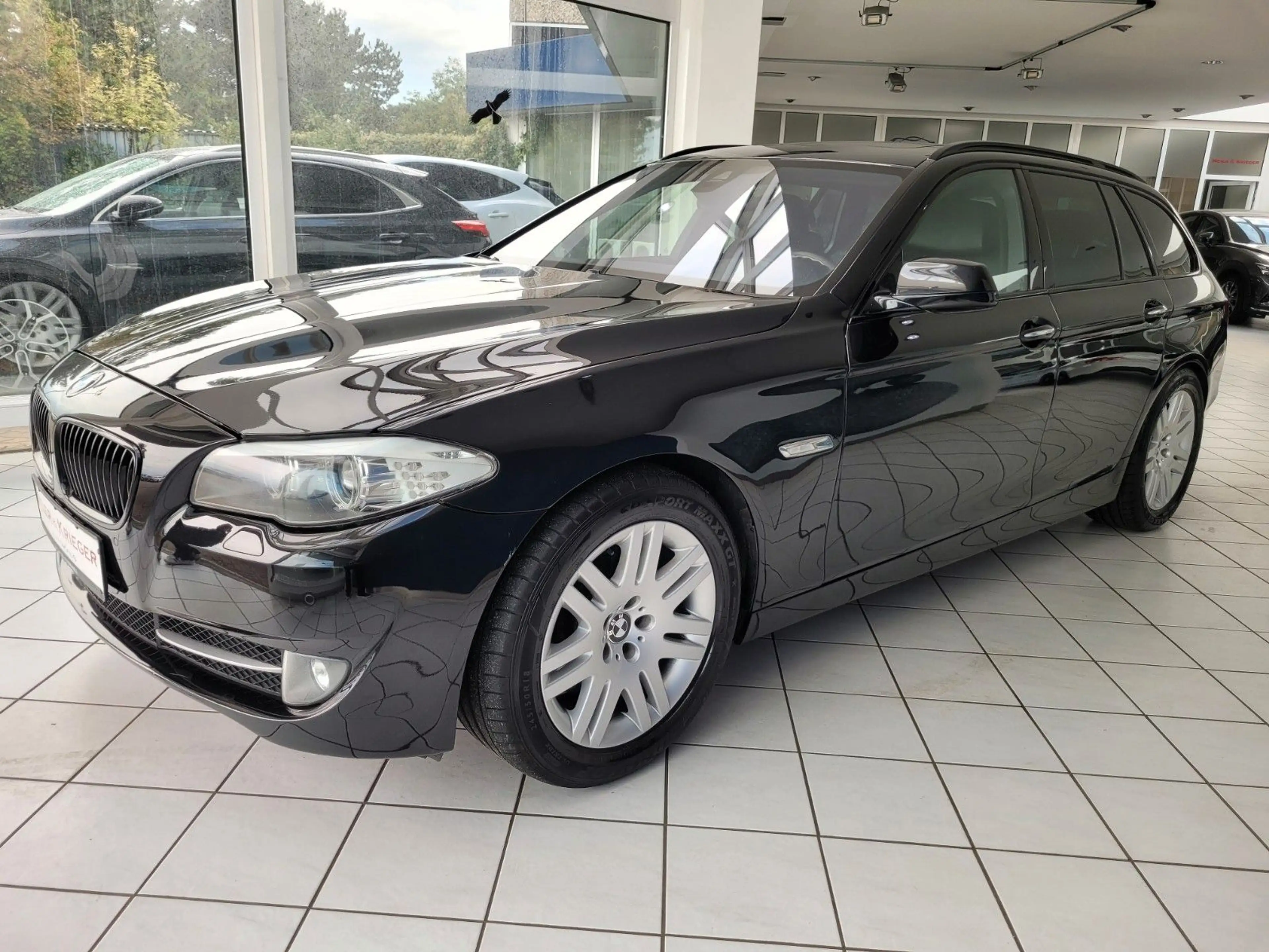 BMW 535 d SAG xDrive Komforts./HuD/Stdhzg./SoftClose — photo 4