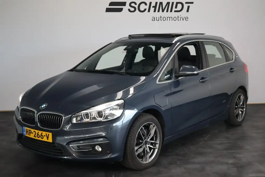BMW 225