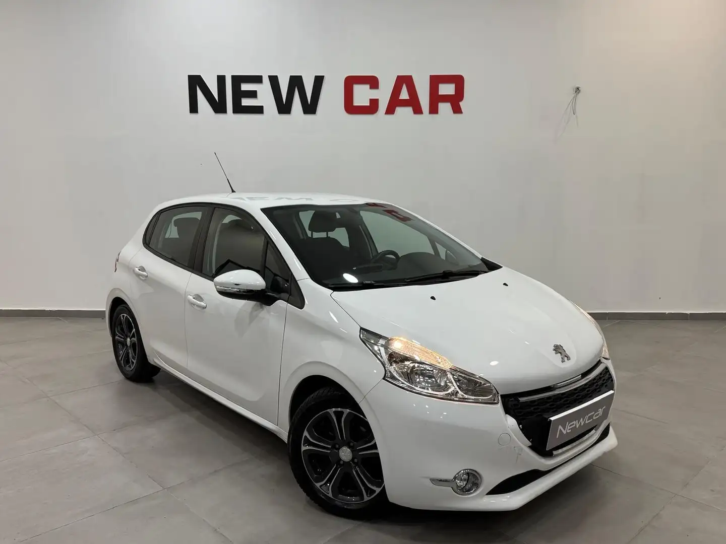 Peugeot 208 PureTech 82 5 porte Allure Blanco - 2
