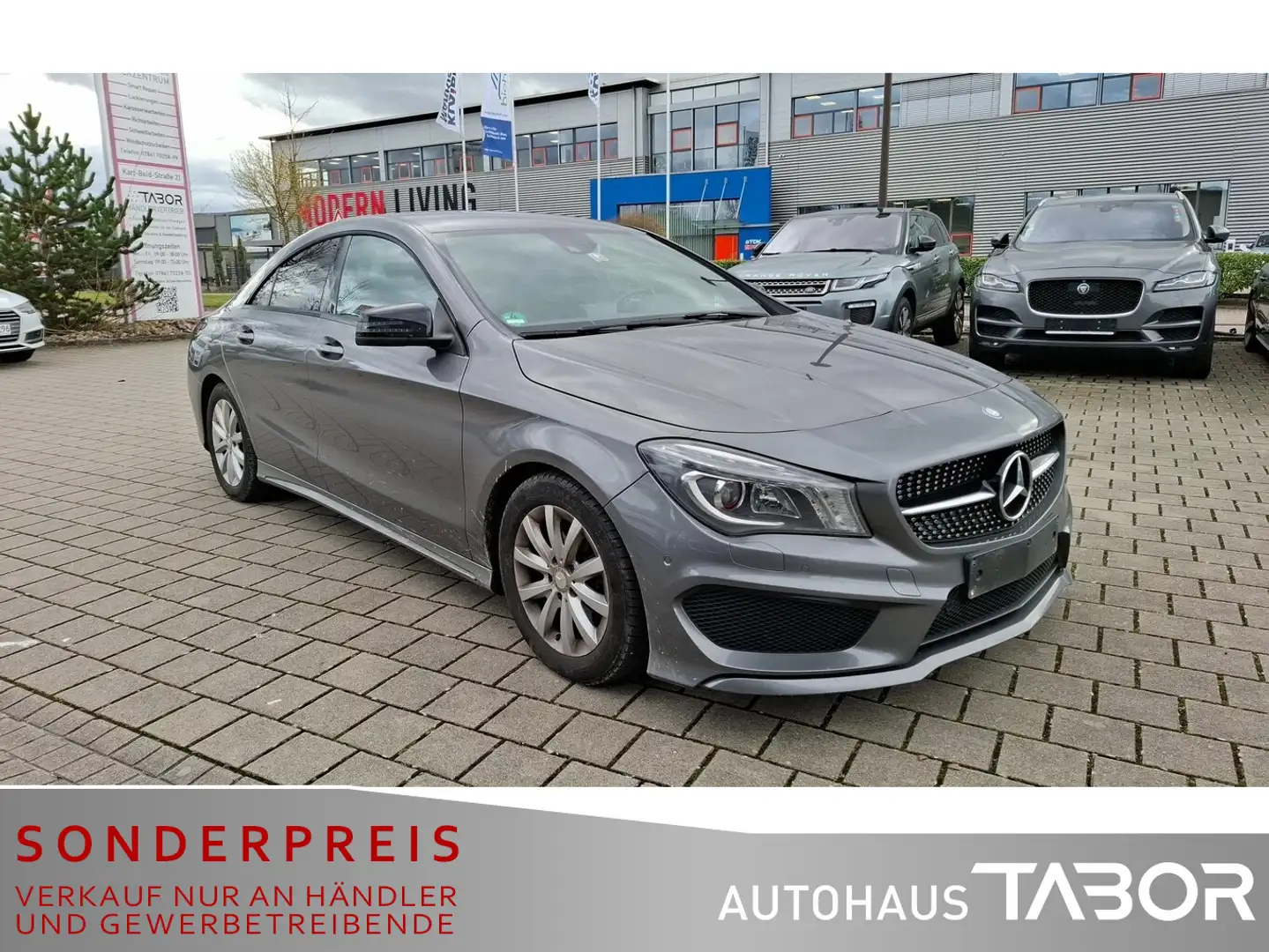 Mercedes-Benz CLA 200 200 Aut. AMG Line BiXen Nav ParkAss NightP Grau - 2