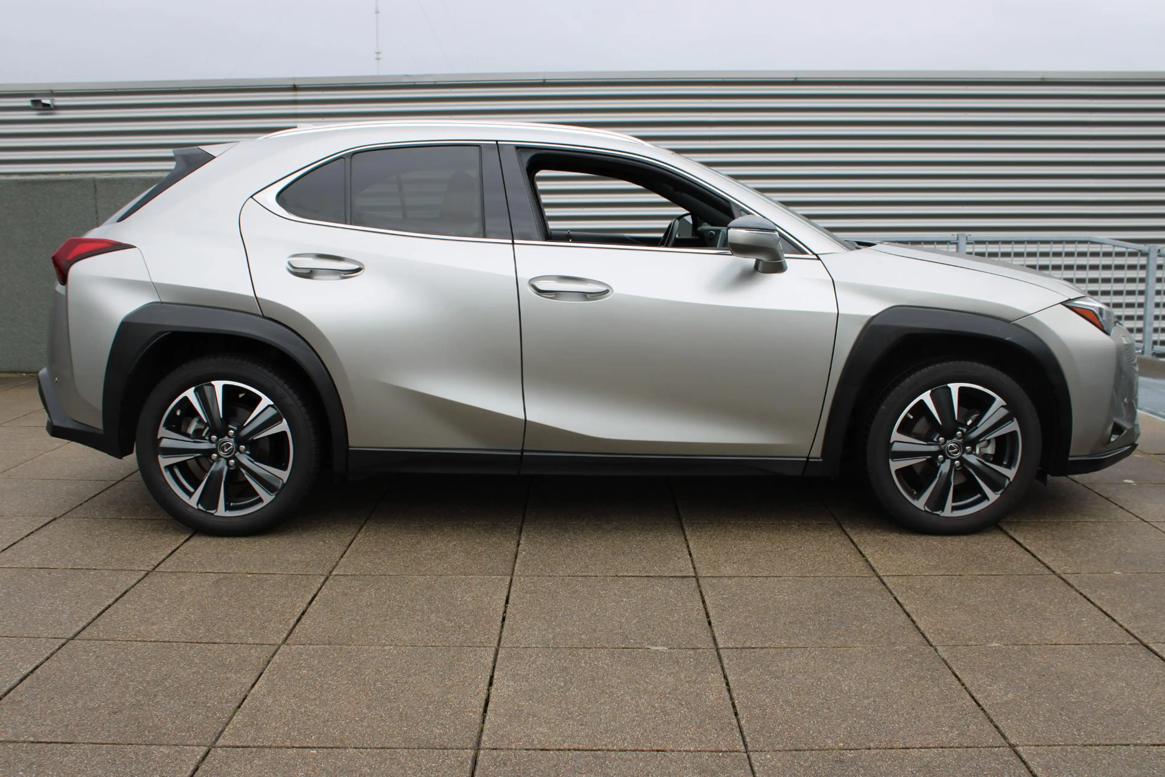 Lexus UX 250h Business Line Trekhaak, Foto's volgen — photo 8