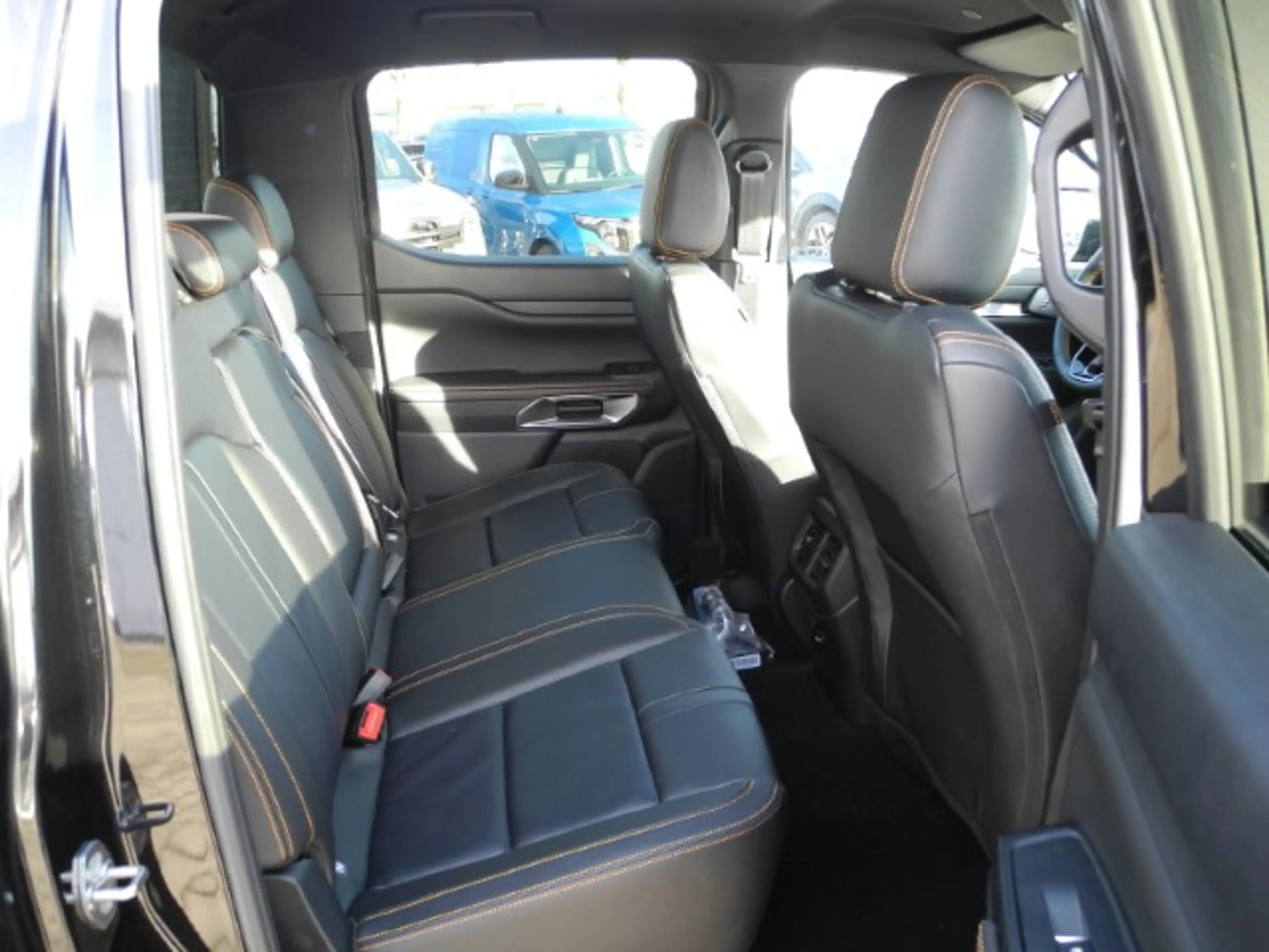 Ford Ranger 2,3 l PHEV Wildtrak - iACC, AHK, TW, Rollo, B&O — photo 7