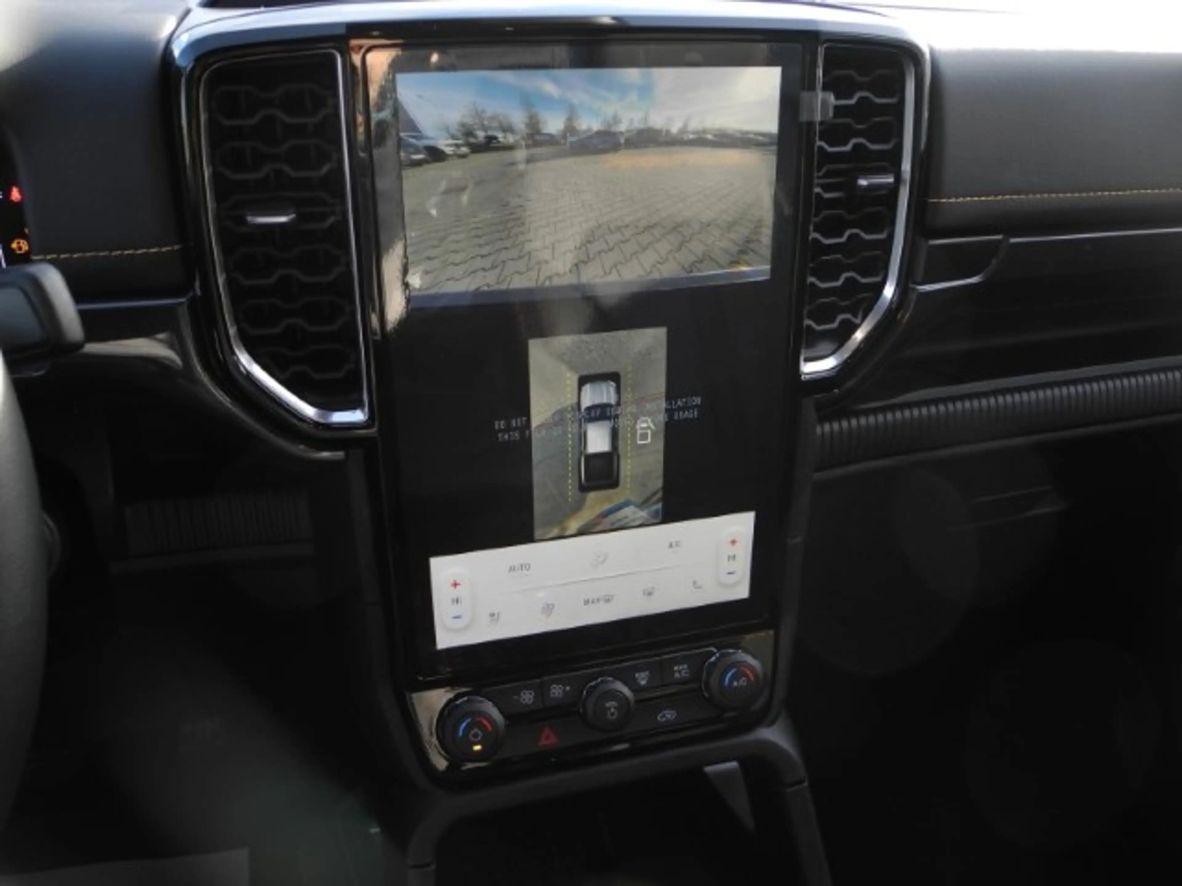 Ford Ranger 2,3 l PHEV Wildtrak - iACC, AHK, TW, Rollo, B&O — photo 9