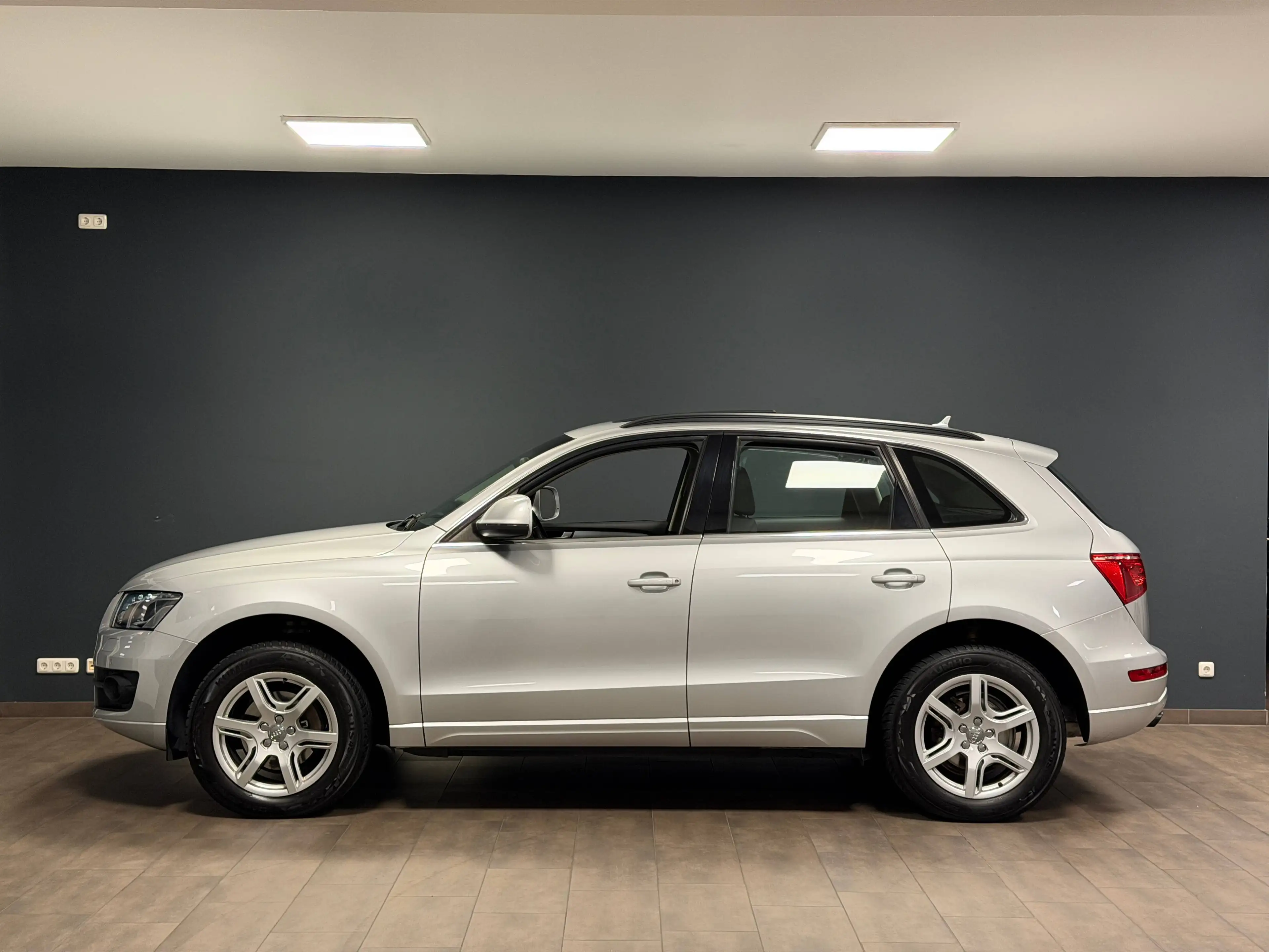 Audi Q5 Q5 8R 2.0 TFSI quattro /PANORAMA/ACC/MEMORY/AHK — photo 2