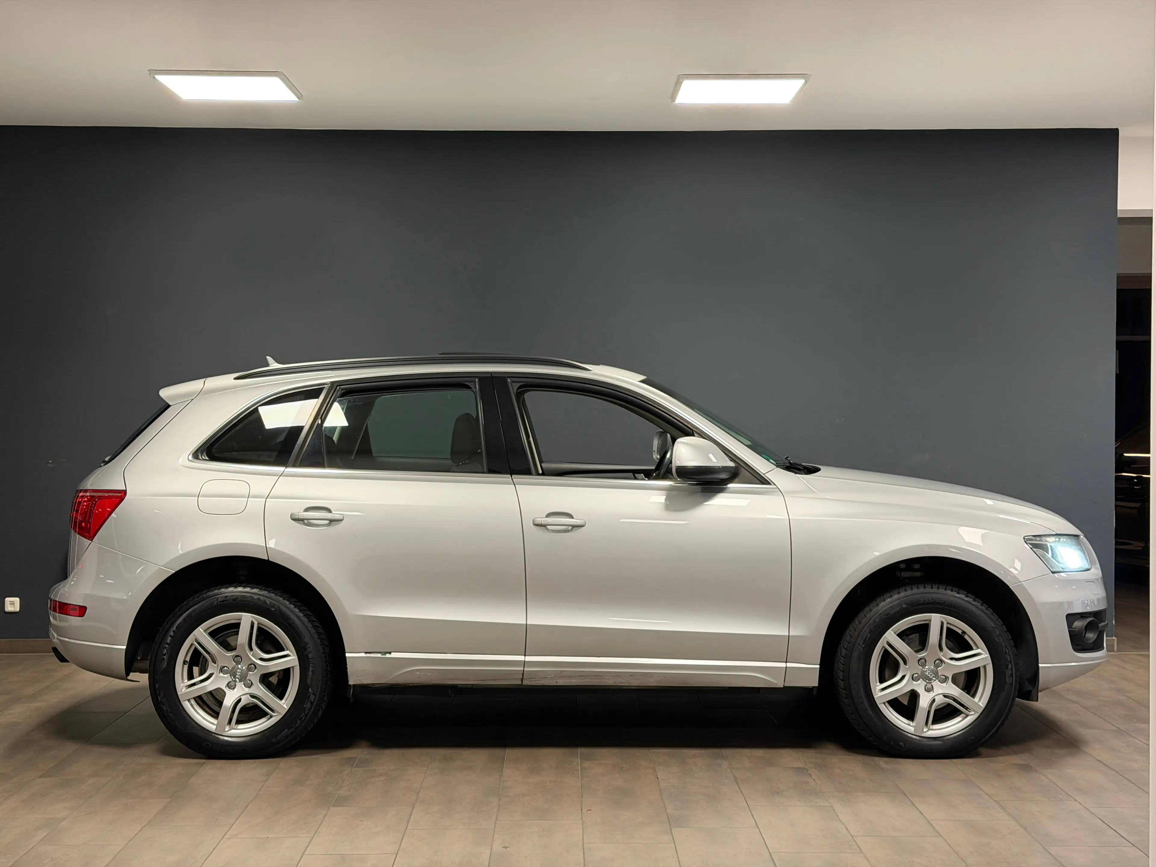 Audi Q5 Q5 8R 2.0 TFSI quattro /PANORAMA/ACC/MEMORY/AHK — photo 8