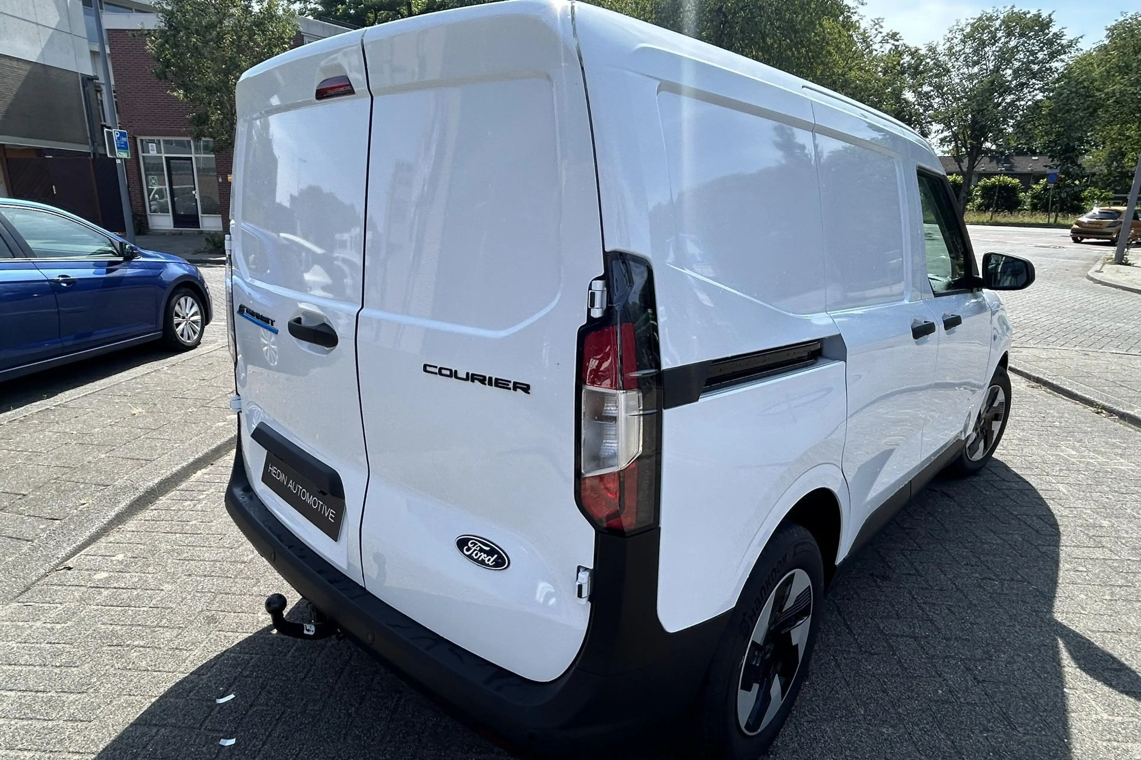 Ford Transit Courier E-Transit Trend 46 kWh | Trekhaak | Reservewiel | — photo 5