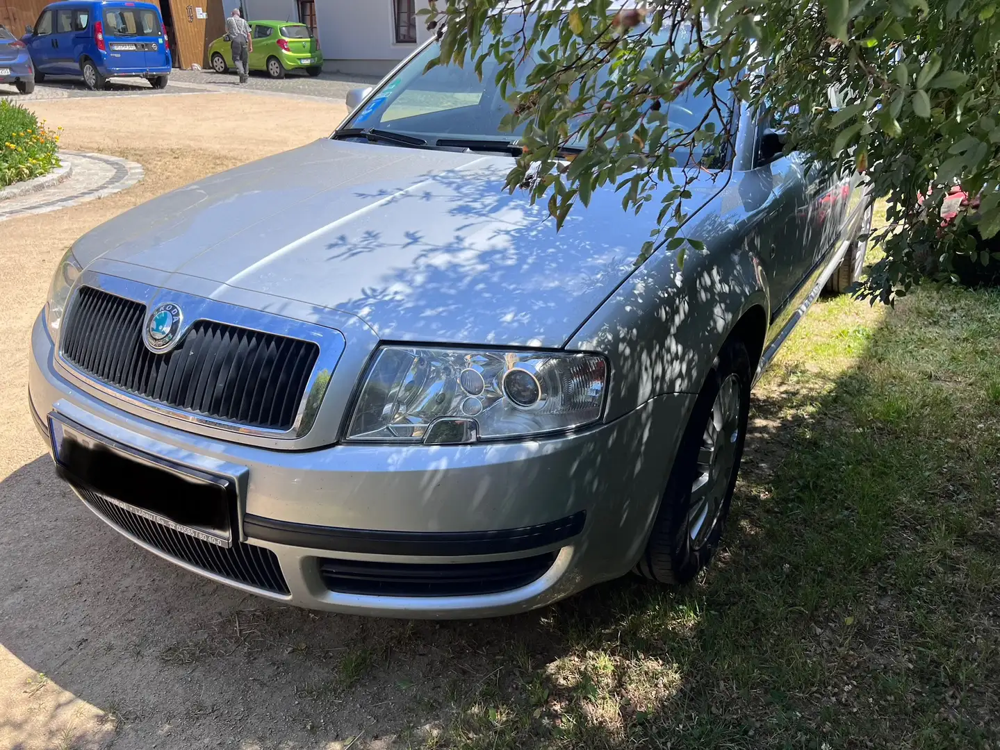 Skoda Superb Comfort*AUTOMATIK*1.HAND Gris - 2