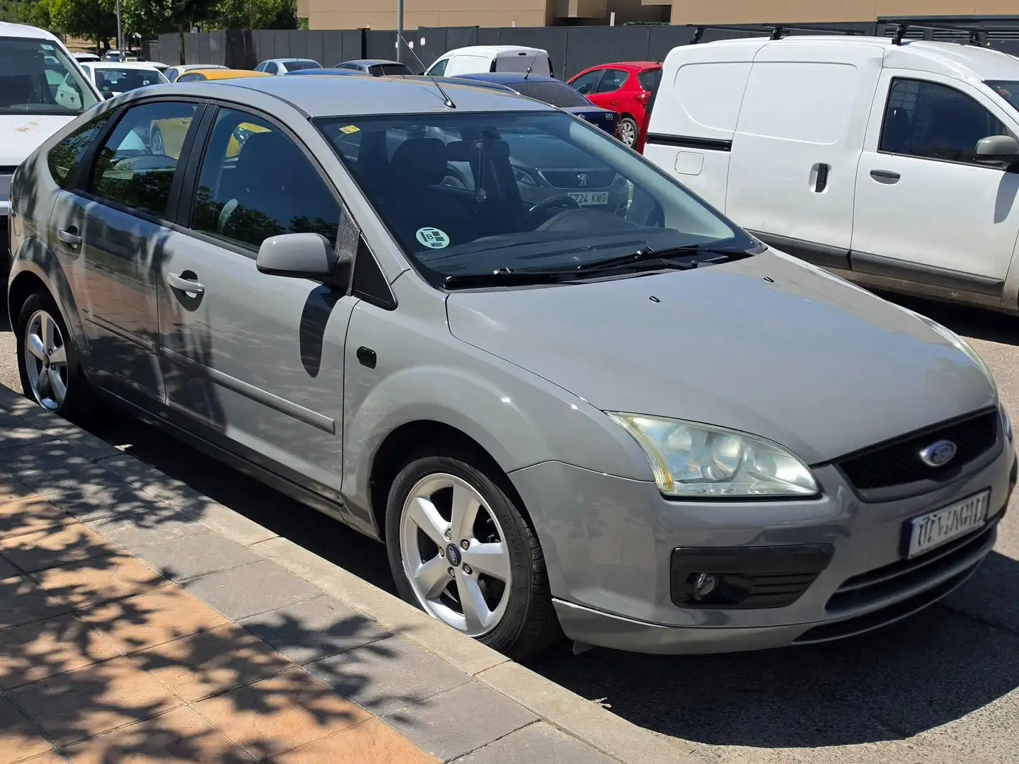 Ford Focus Focus 1.6 Trend Trend Gris - 2