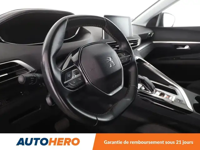 Peugeot 3008 view 11