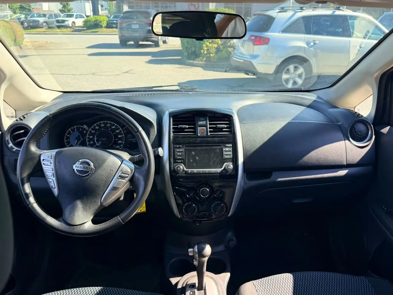 Nissan Note снимка Nissan Note