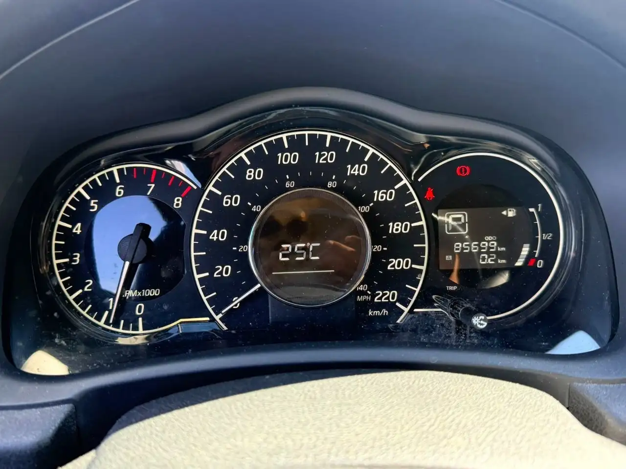 Nissan Note снимка Nissan Note