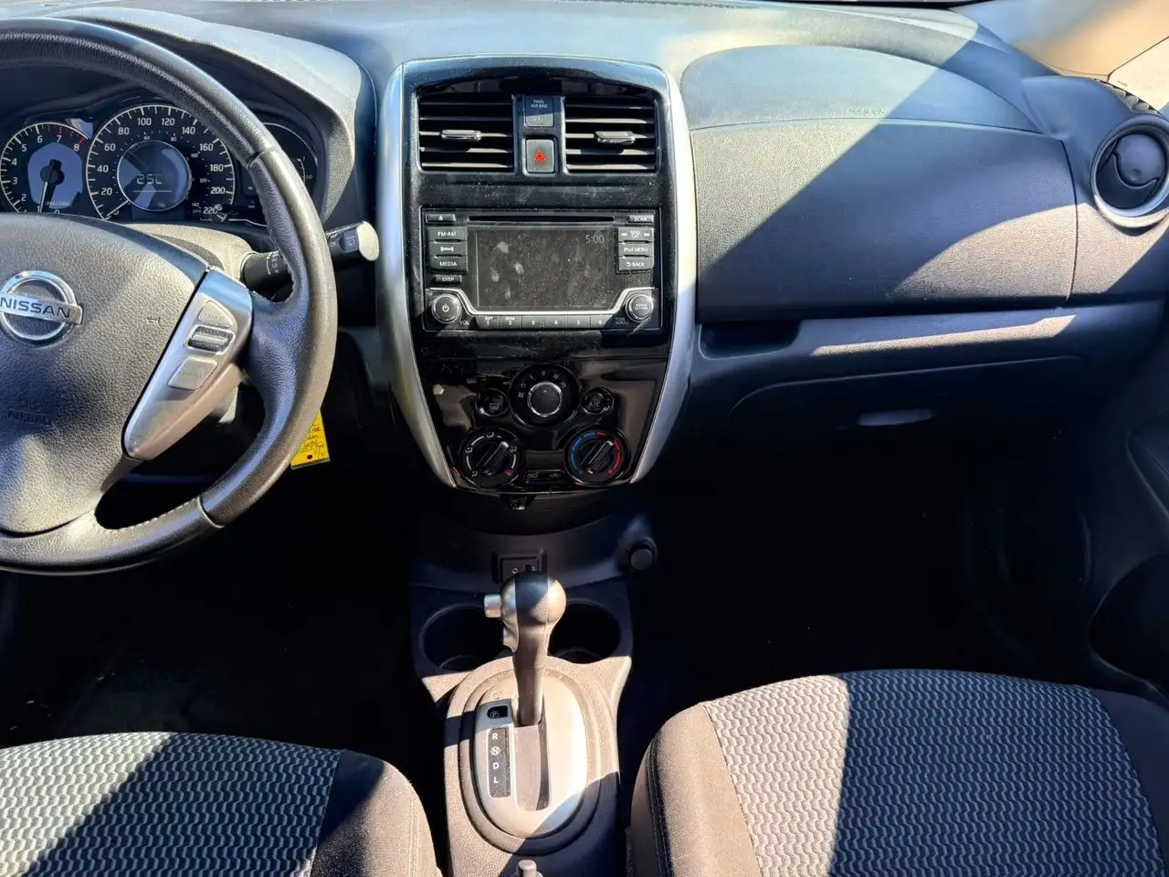 Nissan Note снимка Nissan Note