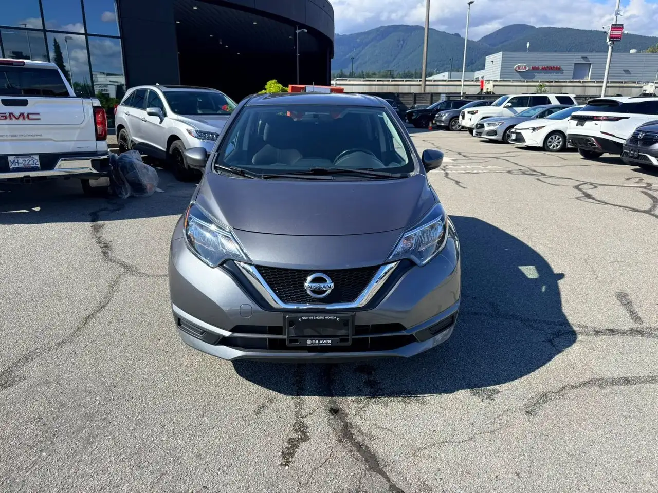 Nissan Note снимка Nissan Note