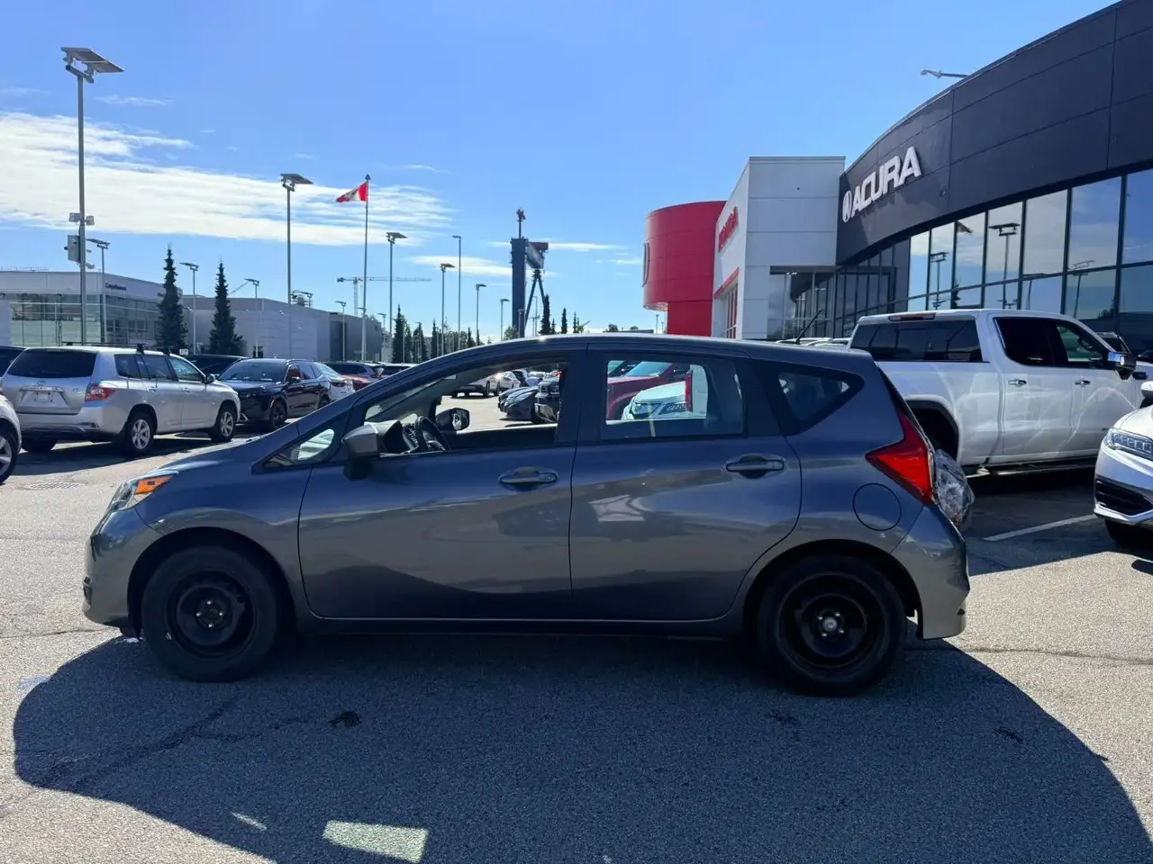 Nissan Note снимка Nissan Note
