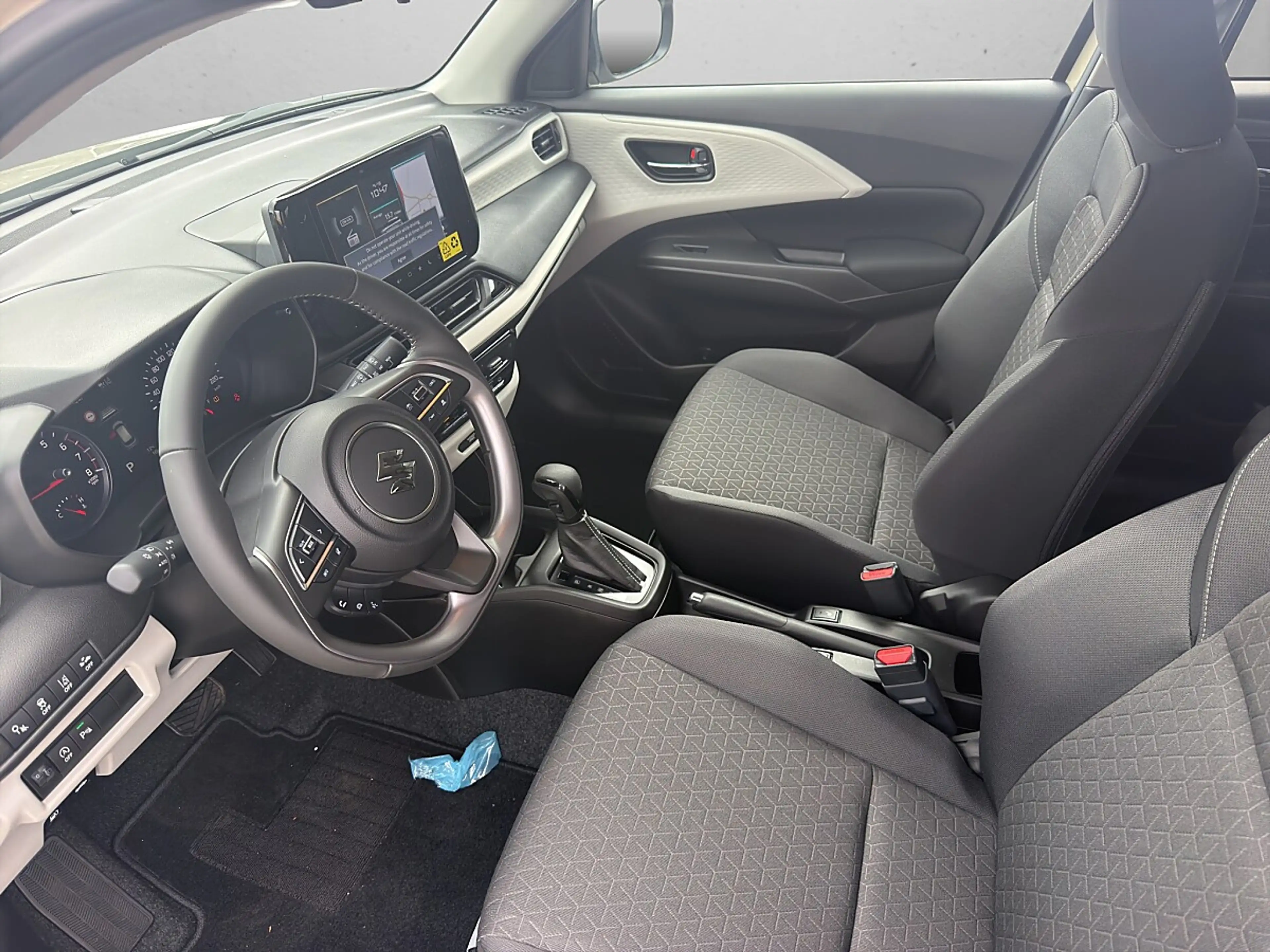 Suzuki Swift 1,2 Hybrid Shine CVT Aut. — photo 9
