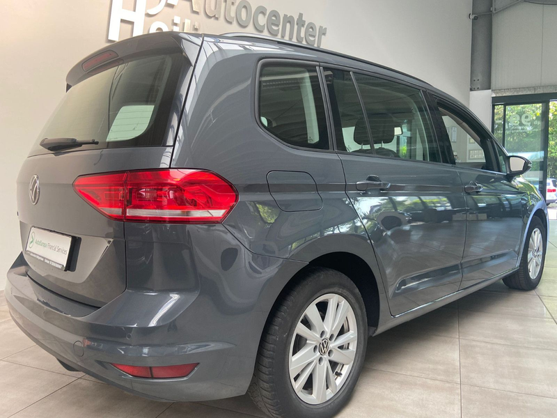 Volkswagen Touran DSG 7-Sitzer Navi Tempo Sitzheizung PDC — photo 2