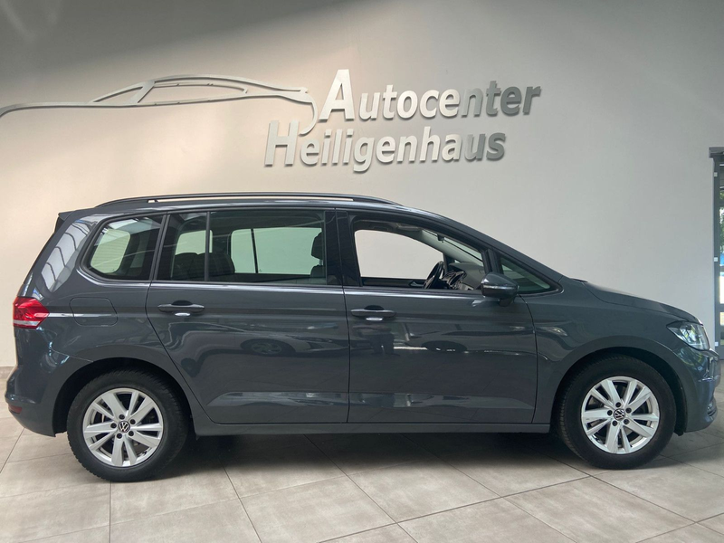 Volkswagen Touran DSG 7-Sitzer Navi Tempo Sitzheizung PDC