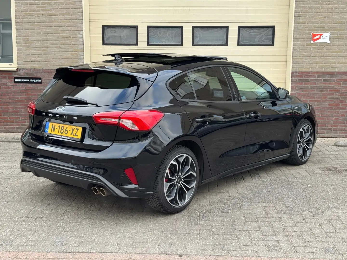 Ford Focus 1.5 ST-Line B&O | Pano | AUT. | Line assist | Dode Noir - 2