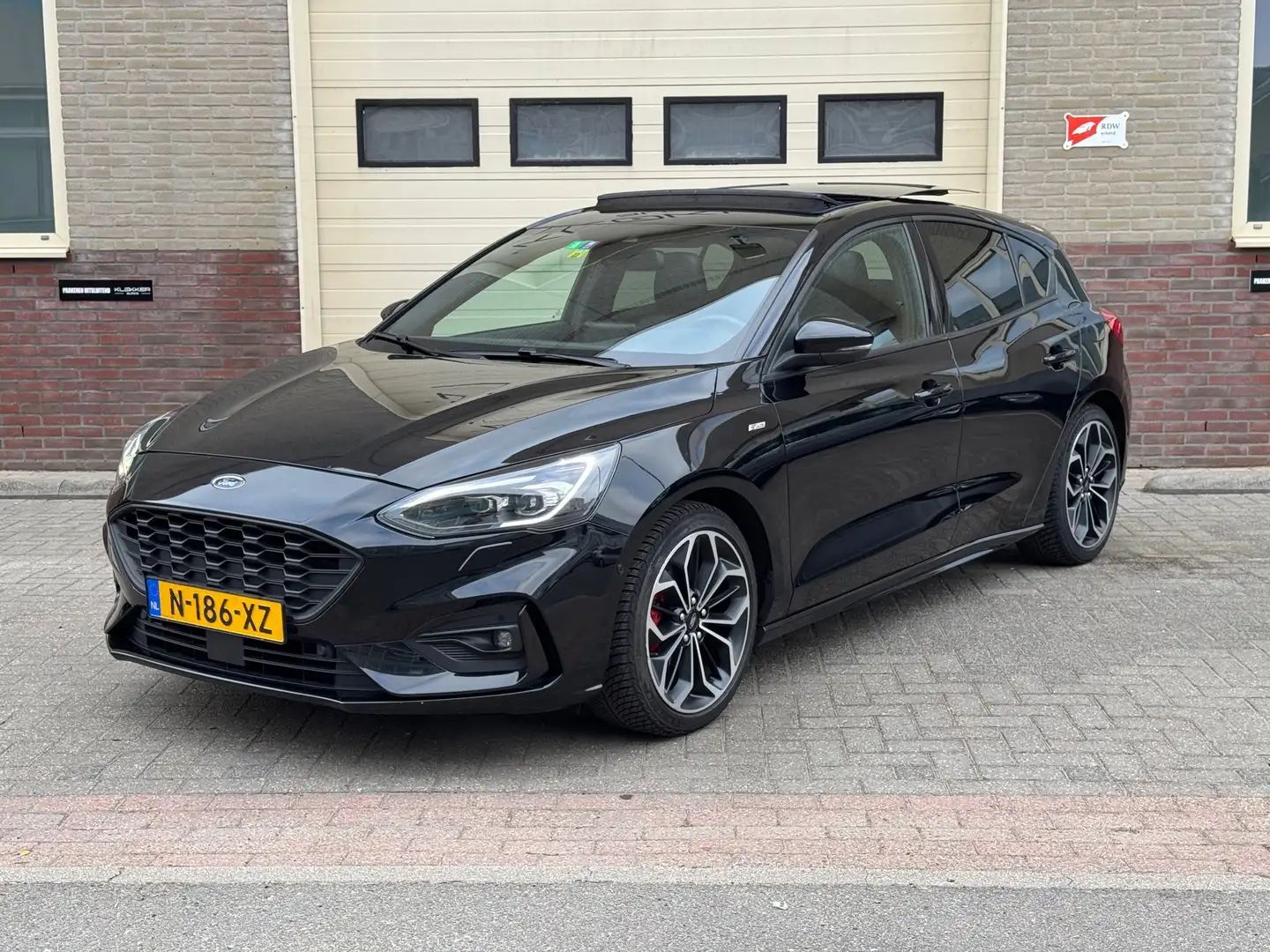 Ford Focus 1.5 ST-Line B&O | Pano | AUT. | Line assist | Dode Noir - 1