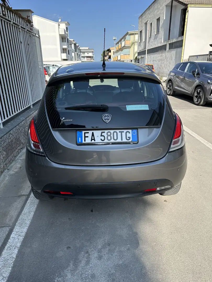 Lancia Ypsilon 1.2 Silver ecochic Gpl 69cv - 2