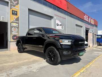 5.7L V8 VVT eTorque Laramie Longhorn AWD