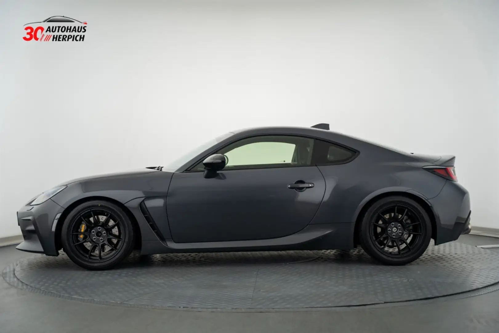Toyota GR86 Coupe 2.4L Schalter Umbau RAEDER MOTORSPORT Grau - 2