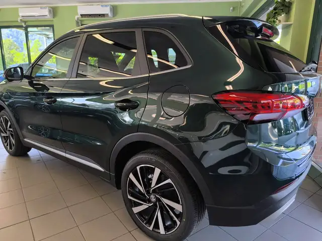 MG ZS view 8