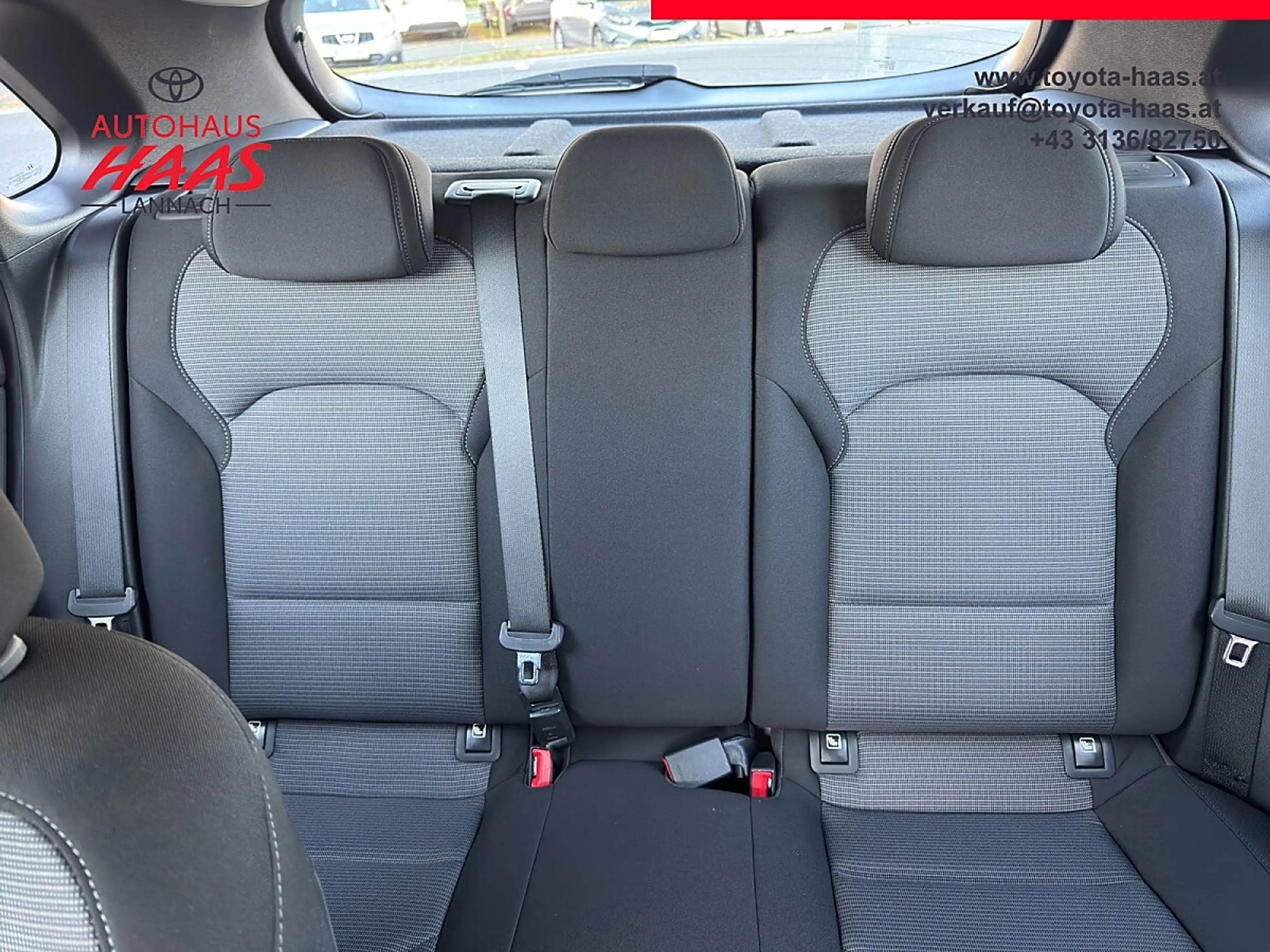 Hyundai i30 1,4 MPI Entry — photo 11