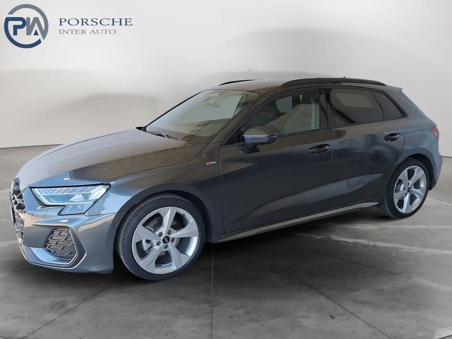 Audi A3 30 TFSI S line Grau - 2