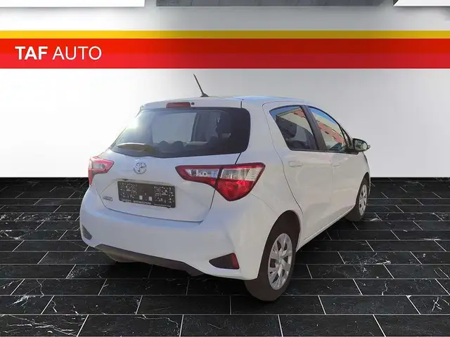 Toyota Yaris view 11