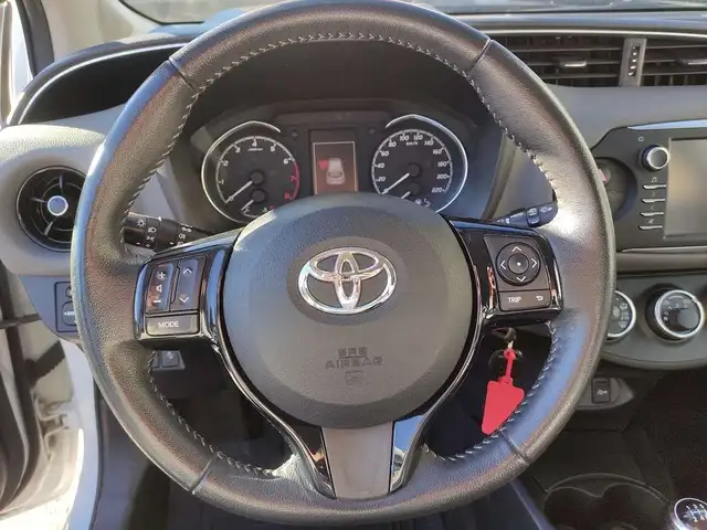 Toyota Yaris view 13