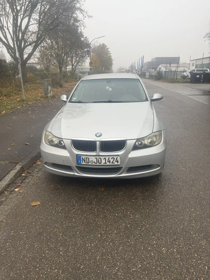 BMW 318 318i - 2