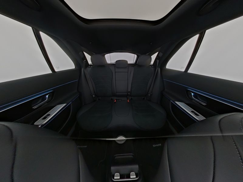 Mercedes-Benz E 220 Td AMG-Line Advanced*AHK*el. Panorama-SD* — photo 9