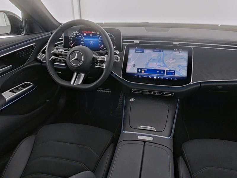 Mercedes-Benz E 220 Td AMG-Line Advanced*AHK*el. Panorama-SD* — photo 7