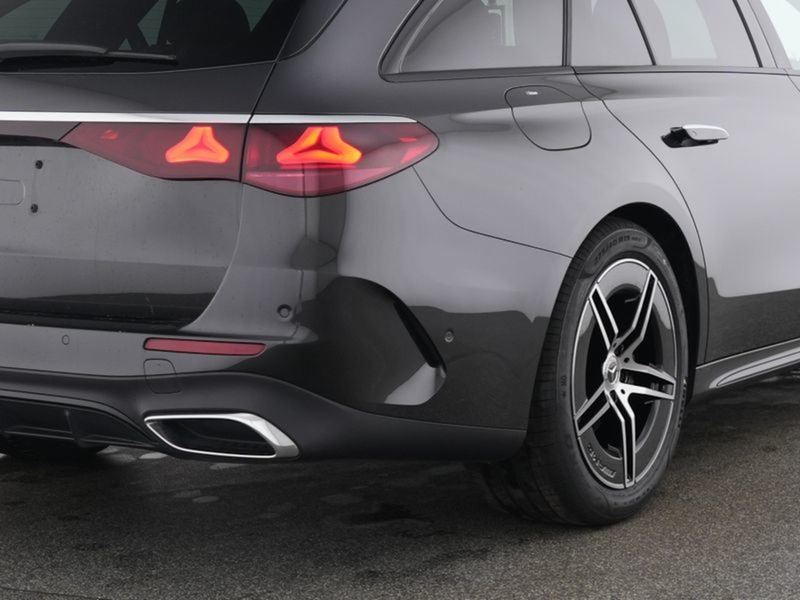 Mercedes-Benz E 220 Td AMG-Line Advanced*AHK*el. Panorama-SD* — photo 4