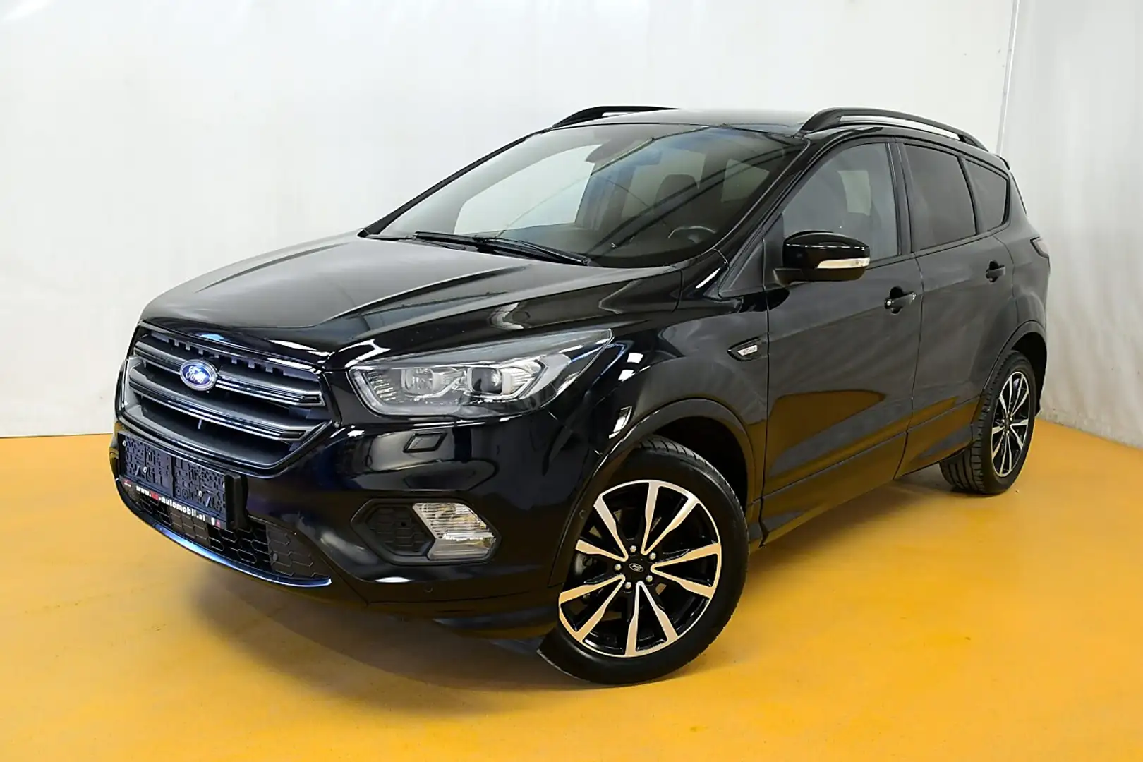 Ford Kuga 1,5 EcoBoost ST-Line Start/Stop Schwarz - 1