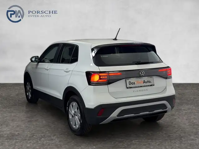Volkswagen T-Cross view 4