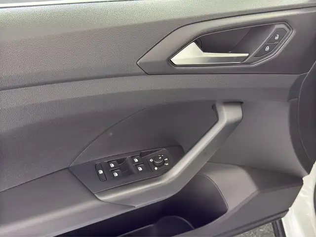 Volkswagen T-Cross view 14
