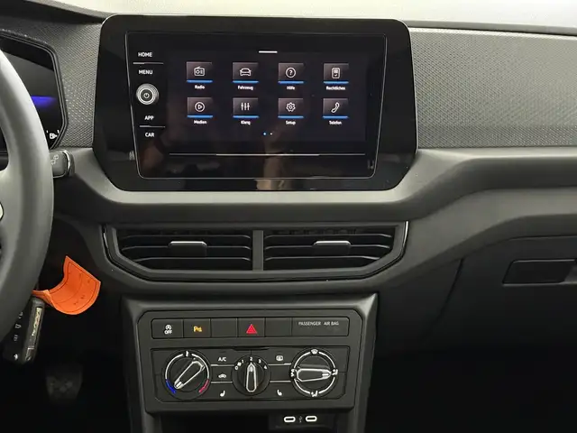 Volkswagen T-Cross view 11