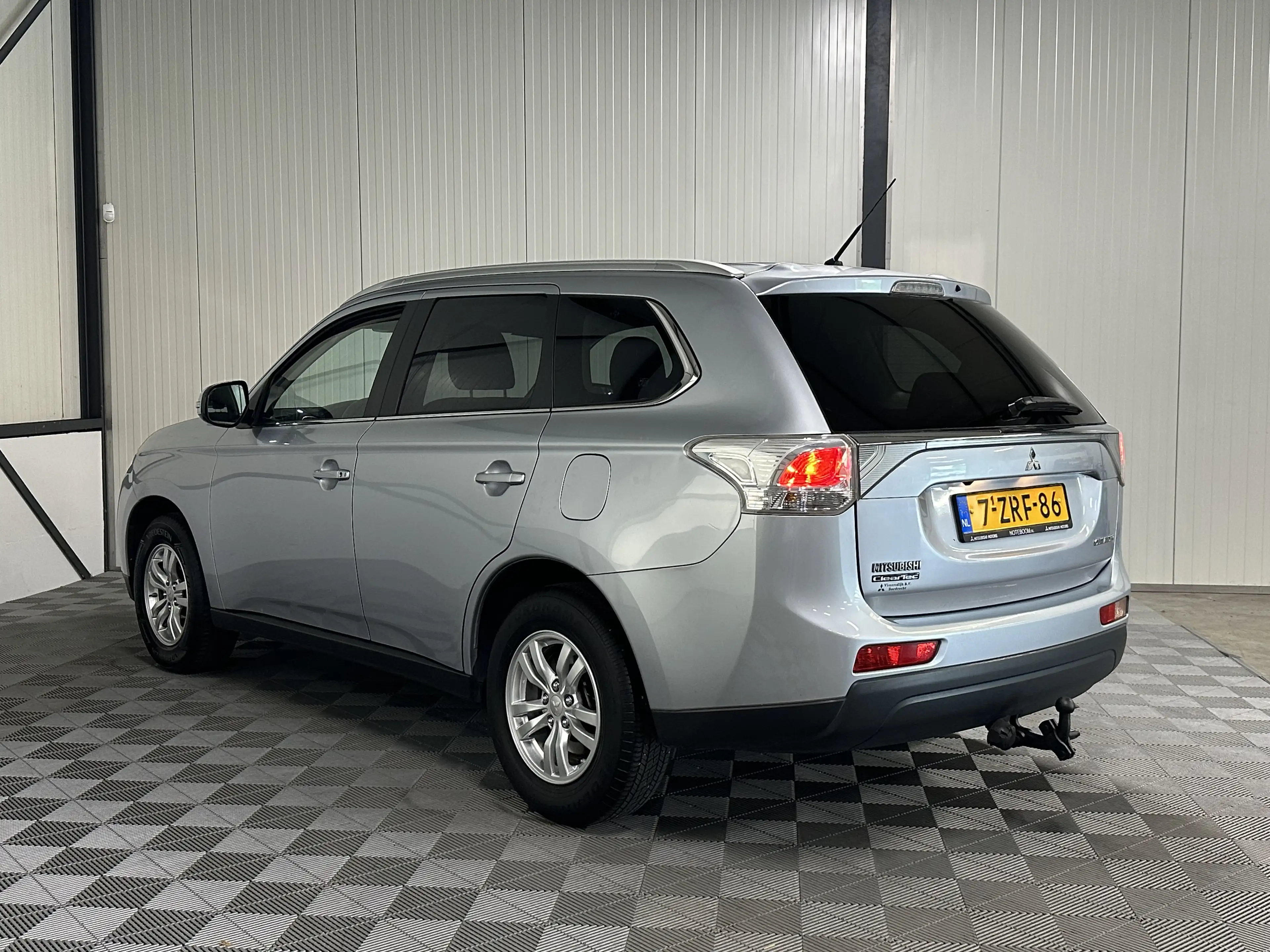 Mitsubishi Outlander 2.0 Aut | Business Edition 7-Pers | Navi | Camera — photo 8