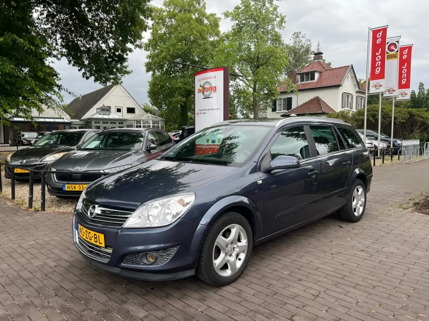 Opel Astra WAGON 1.8 TEMPTATION / AIRCO / TREKHAAK / CRUISE C Grau - 1