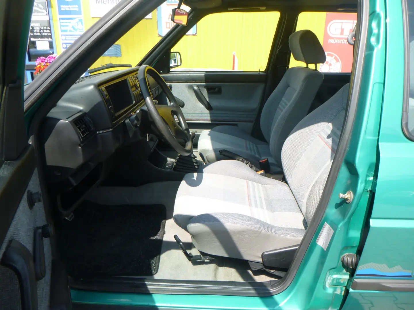 Volkswagen Golf Syncro Country; AHK; sauberes Auto; Original Zust. Grün - 2